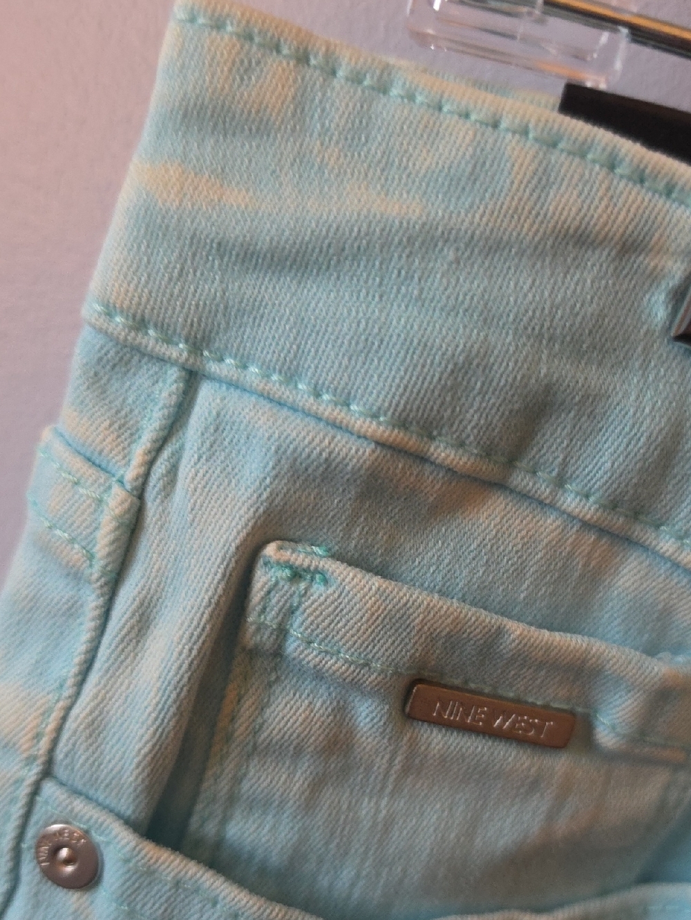 Nine West Women's Light Blue With a Mint Wash Cropped Jeans